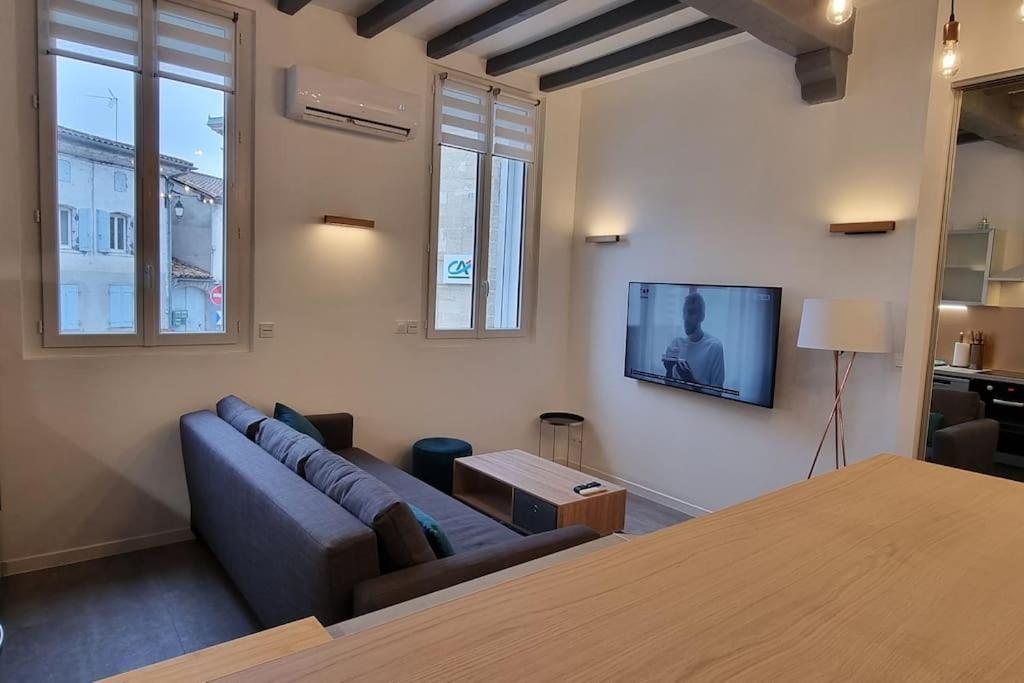 Apartment Le Retro Chic: Renovated With Free Parking *